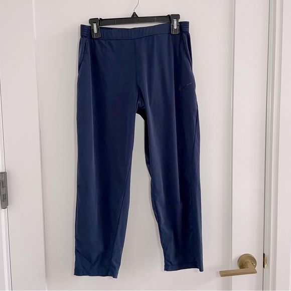 Nike Pants - Nike Bliss Women 23" Training Crops M Navy Blue